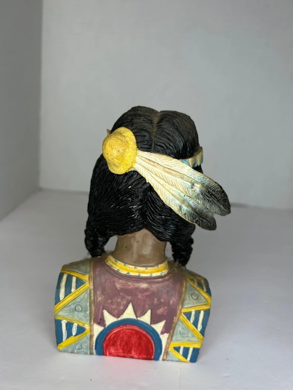 Universal Statuary Corp . vtg 70